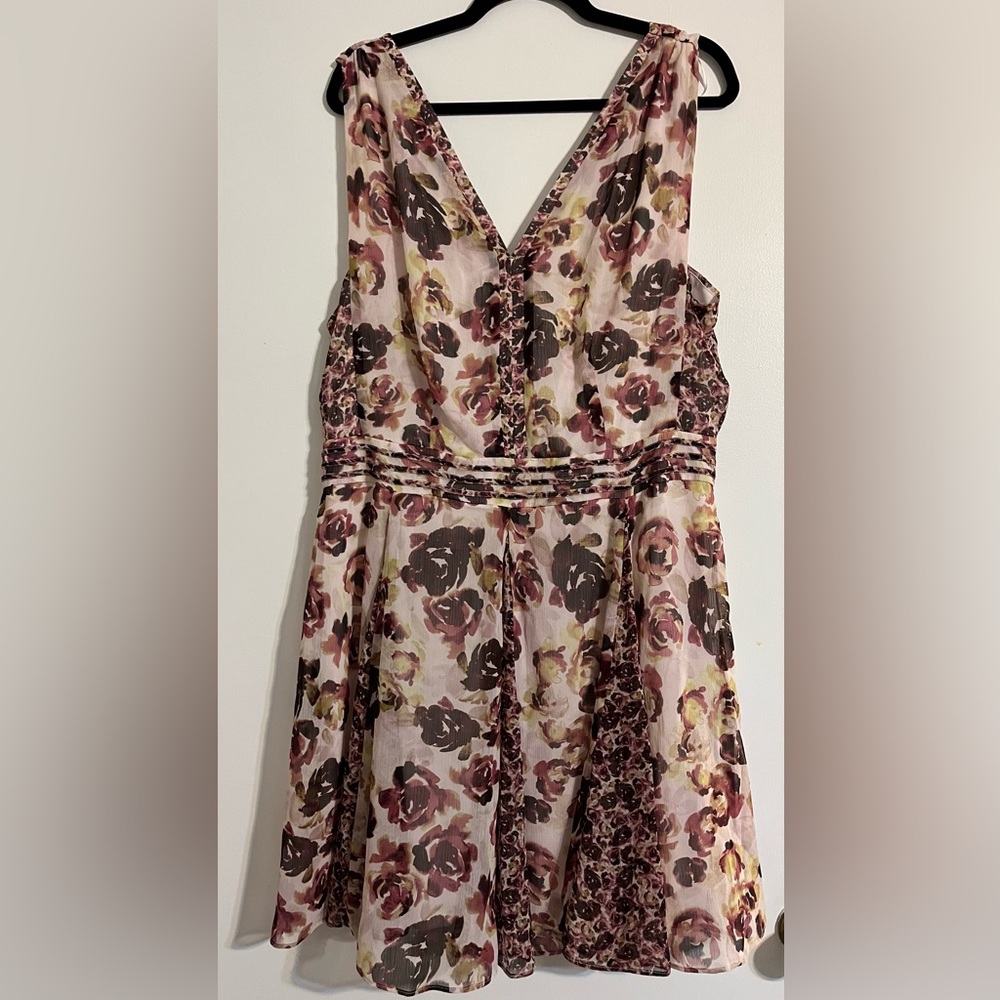 NWT Simply Vera Dress